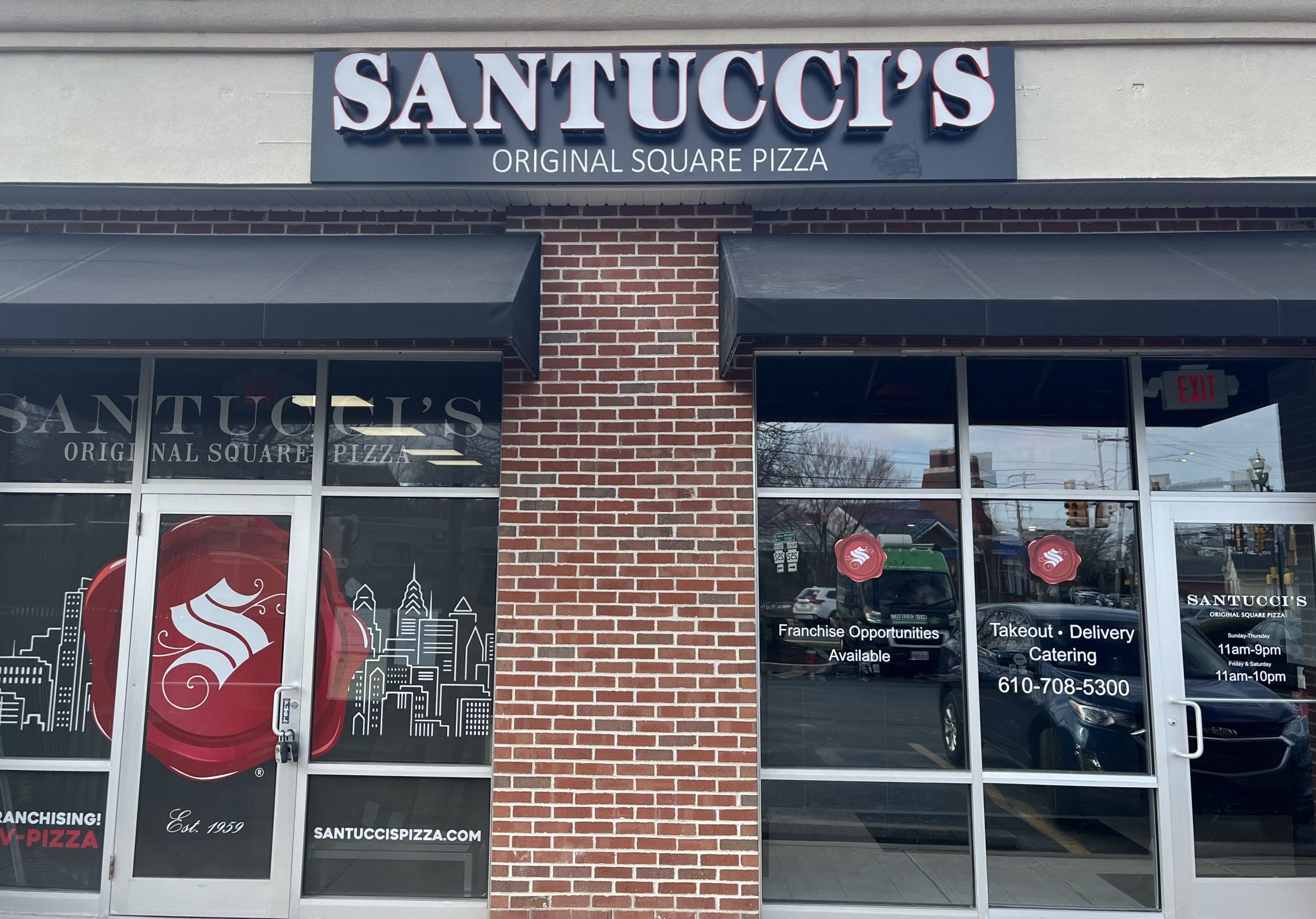 Santucci's Pizza Media, Pa location